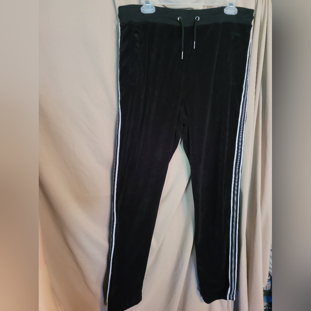 XLarge Womens Joggers By company 81(black/3 pockets)